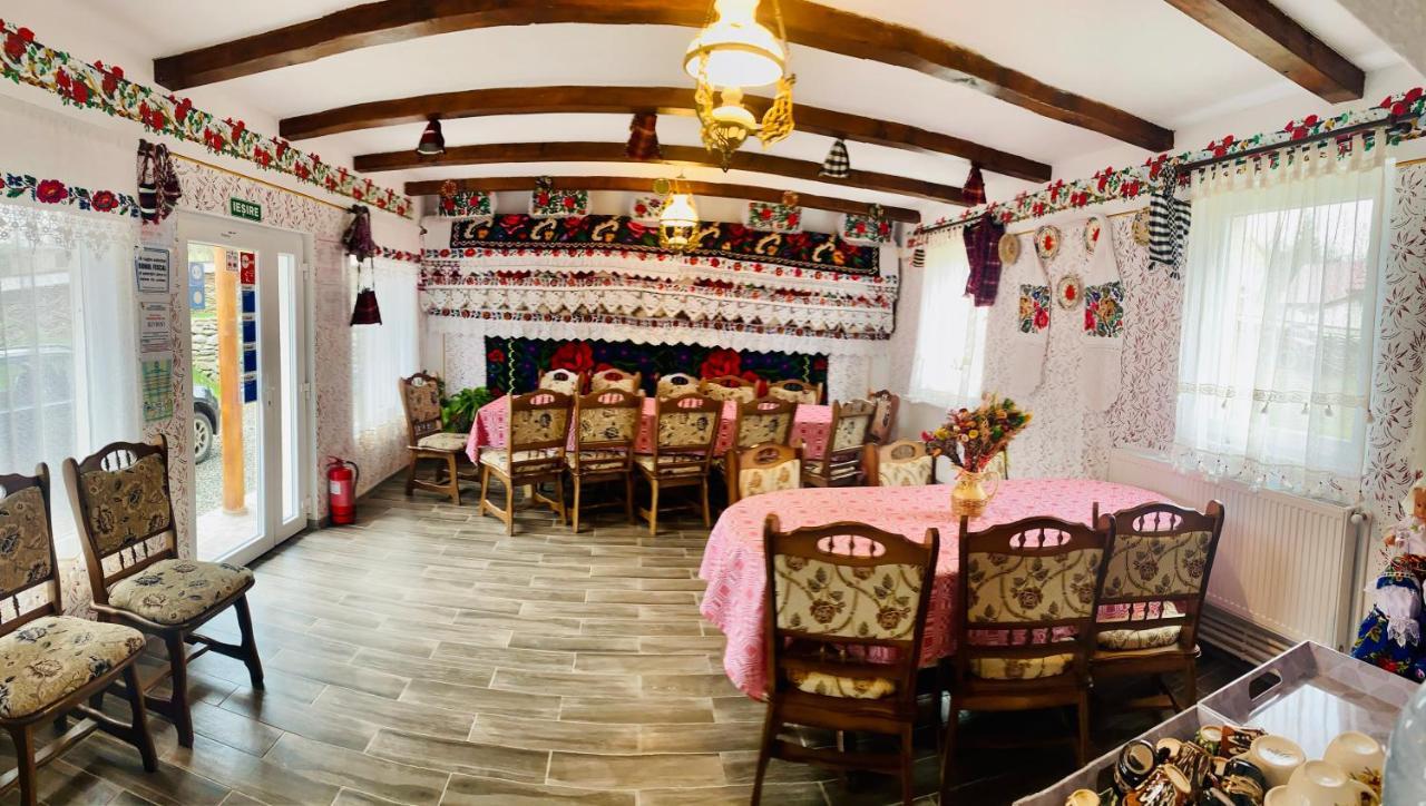 Floare De Maramures 1 Vadu Izei Bagian luar foto