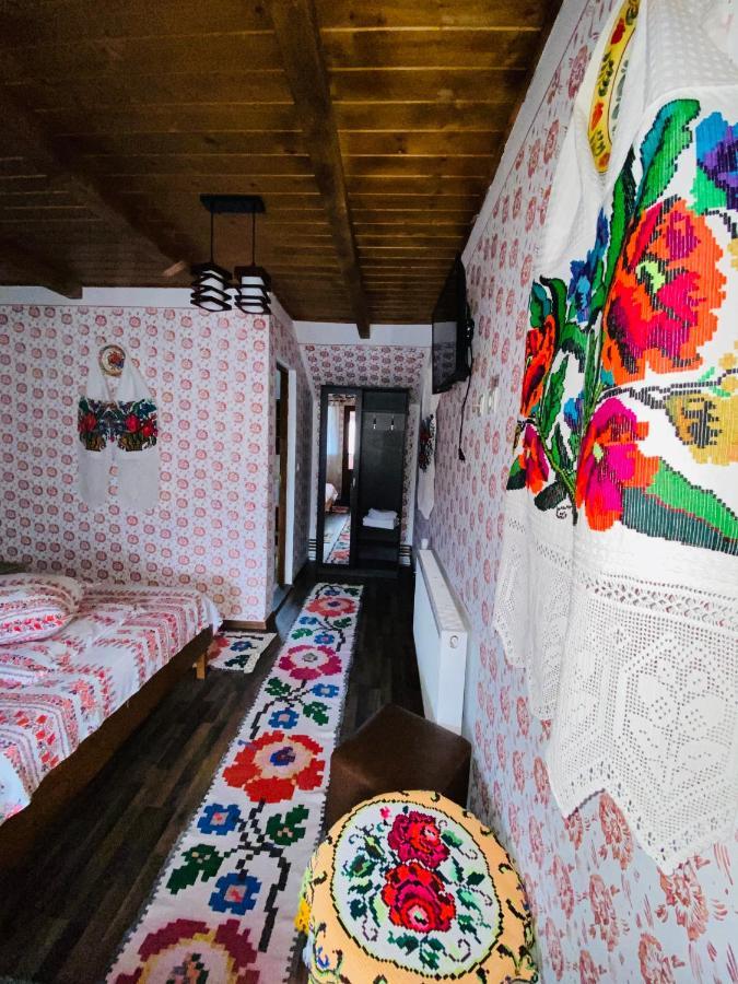 Floare De Maramures 1 Vadu Izei Bagian luar foto