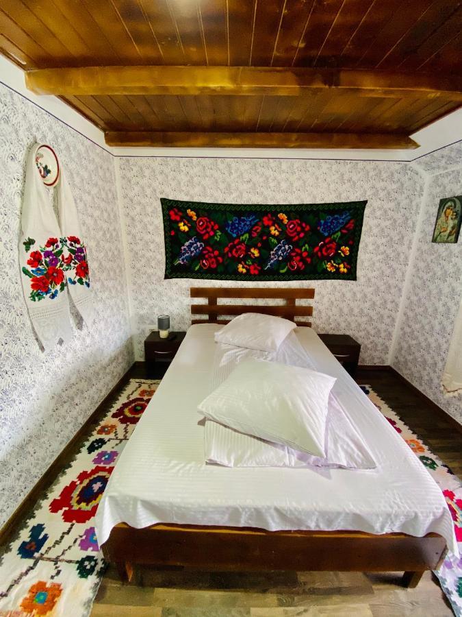 Floare De Maramures 1 Vadu Izei Bagian luar foto