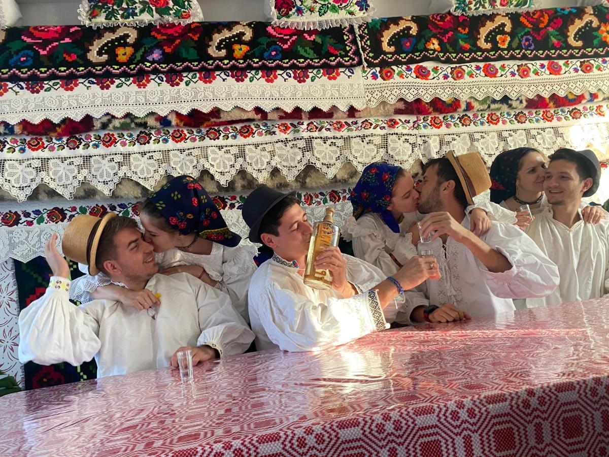 Floare De Maramures 1 Vadu Izei Bagian luar foto
