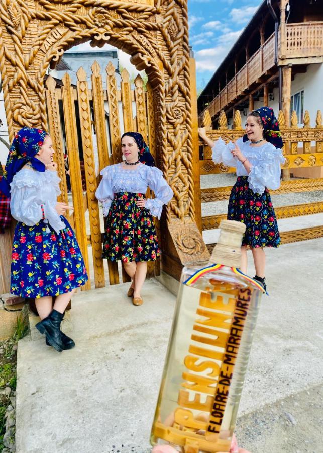 Floare De Maramures 1 Vadu Izei Bagian luar foto
