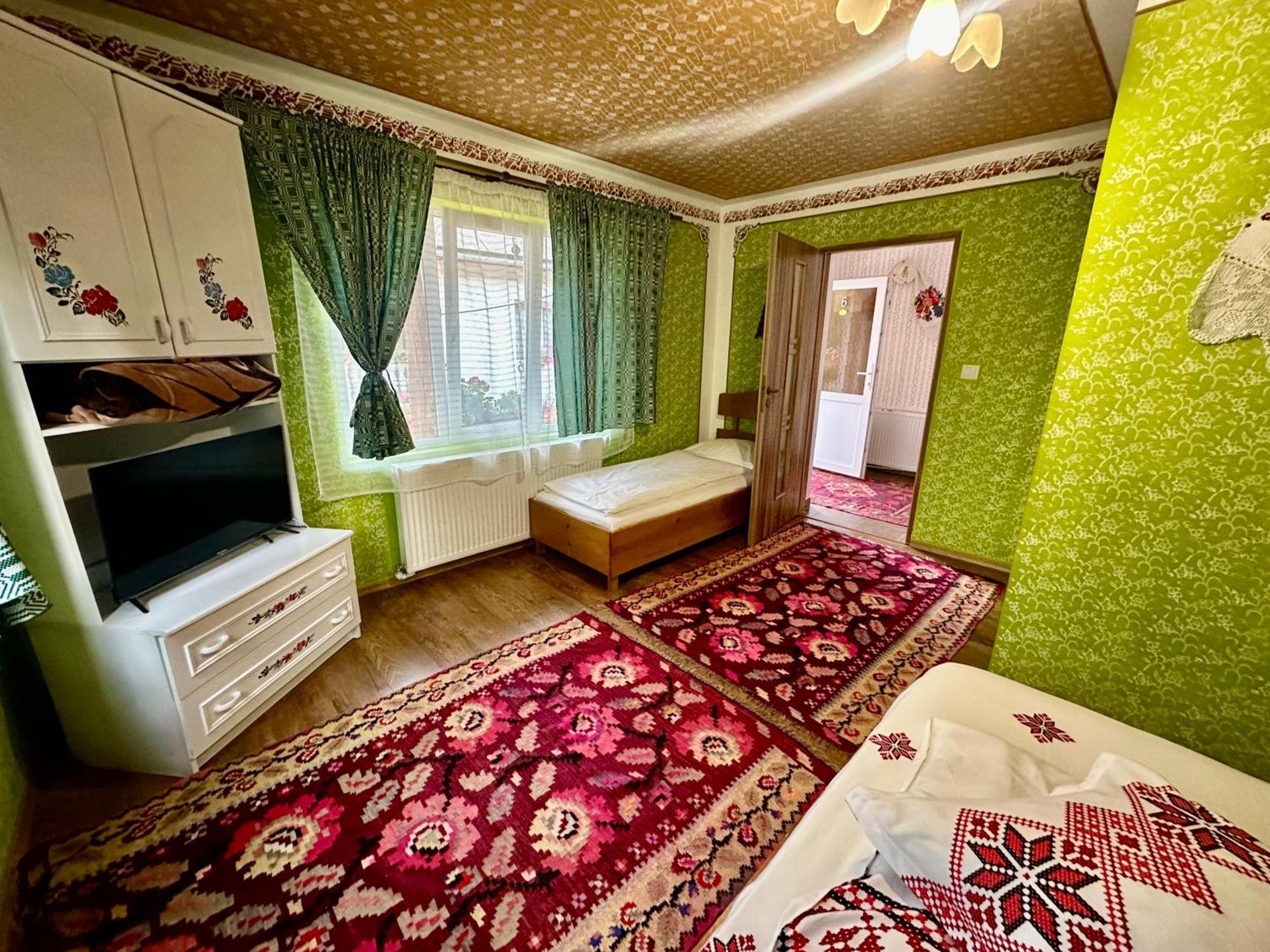 Floare De Maramures 1 Vadu Izei Bagian luar foto